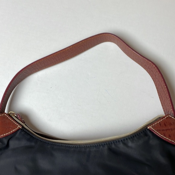 Dooney and Bourke authentic nylon/leather Small Bag - Picture 13 of 14